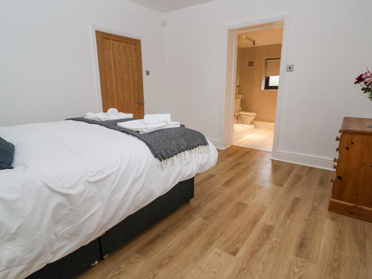 4 Green Farm Cottage Честер Екстер'єр фото